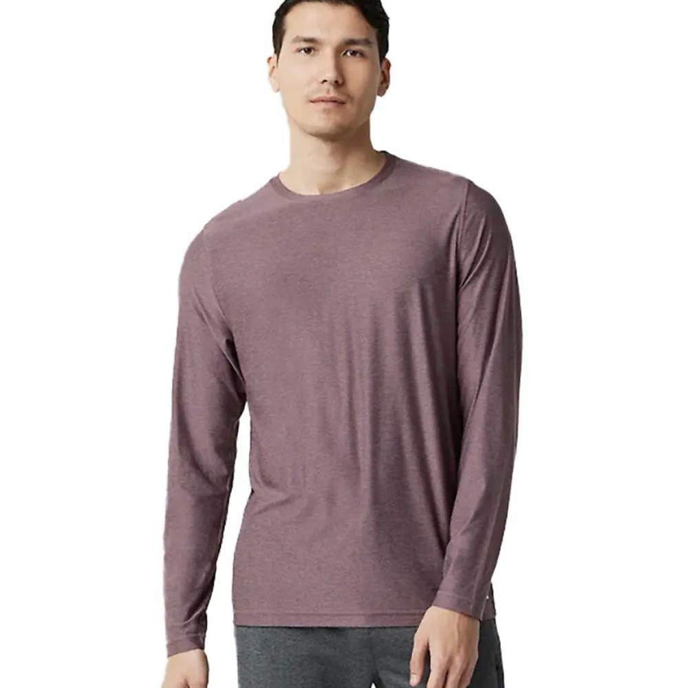 Vuori long sleeve tech tee 
Small